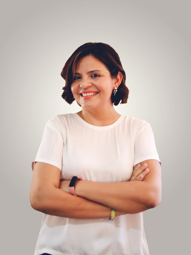 cropped-am.jpg Ana Mayela